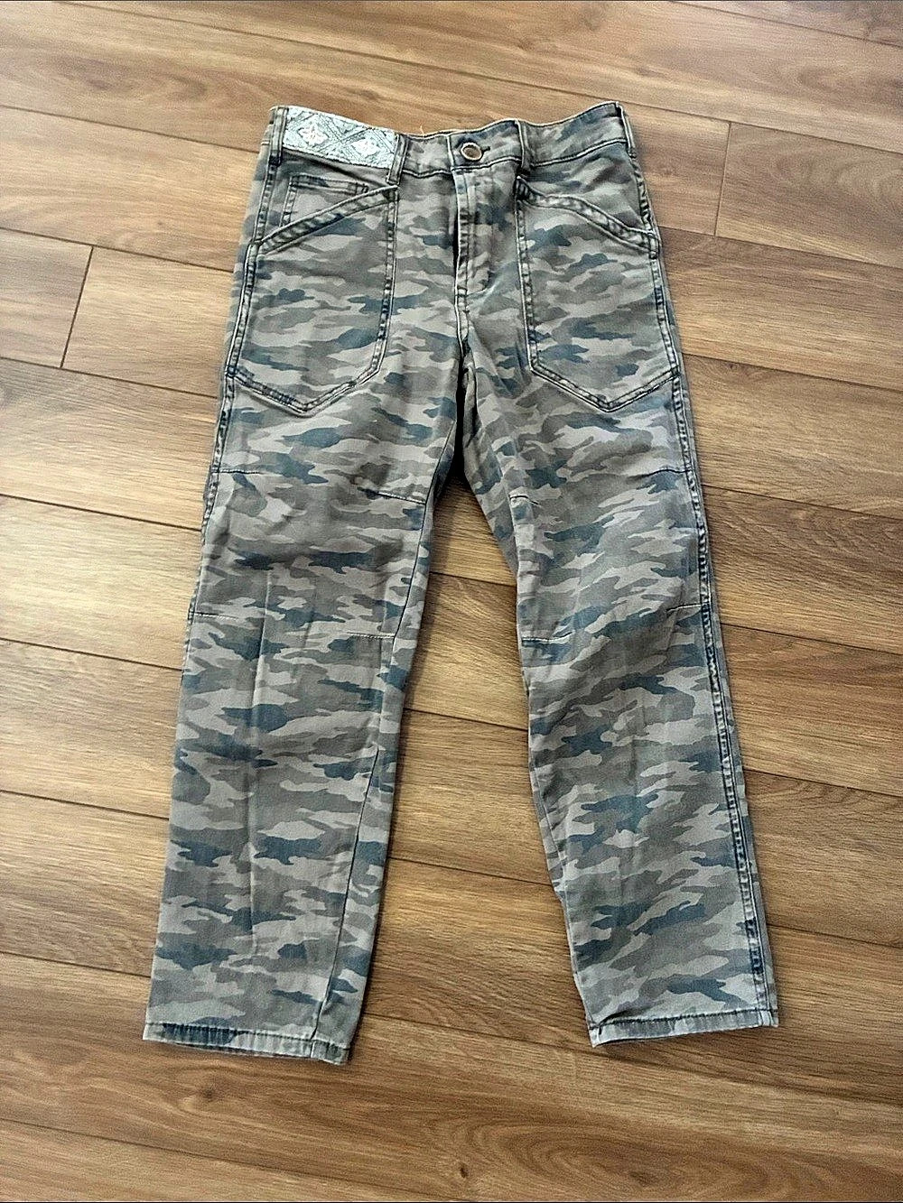 Anthropologie Camo Straight Leg Jeans Waist 26